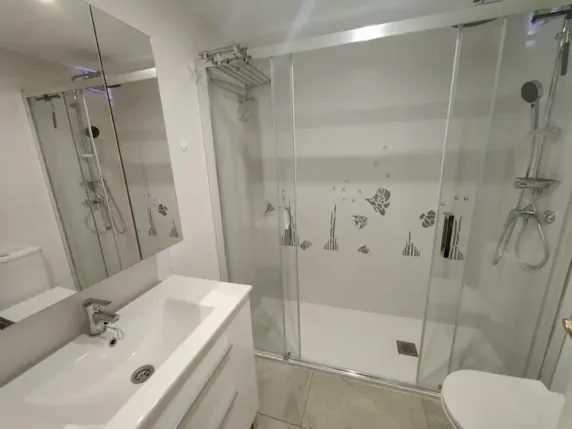 Image 15 of 15 - Great apartment within walking distance to Cabopino port and beach