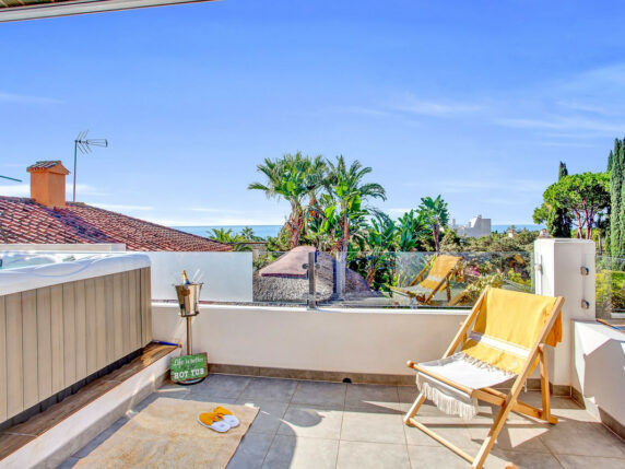 Image 13 of 69 - Impressive villa a stone's throw away from the beach with heated pool