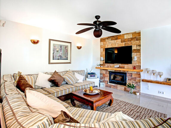 Image 20 of 69 - Impressive villa a stone's throw away from the beach with heated pool