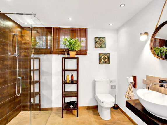 Image 45 of 69 - Impressive villa a stone's throw away from the beach with heated pool
