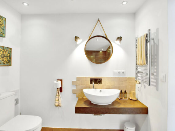 Image 44 of 69 - Impressive villa a stone's throw away from the beach with heated pool