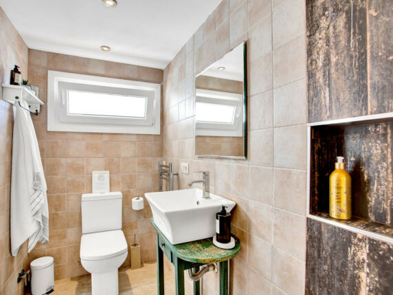 Image 40 of 69 - Impressive villa a stone's throw away from the beach with heated pool