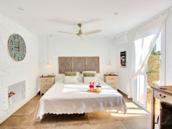 Image 28 of 69 - Impressive villa a stone's throw away from the beach with heated pool