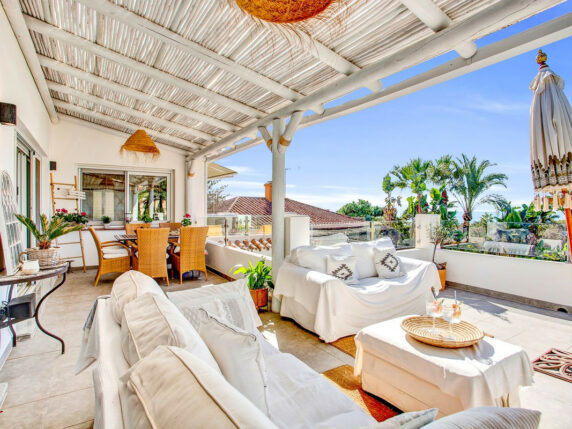 Image 8 of 69 - Impressive villa a stone's throw away from the beach with heated pool