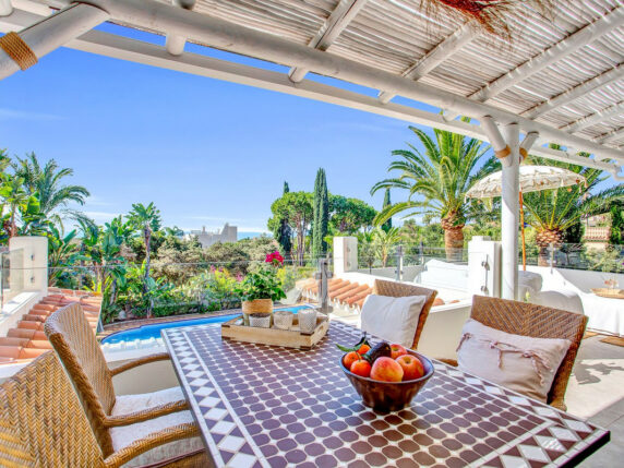 Image 6 of 69 - Impressive villa a stone's throw away from the beach with heated pool