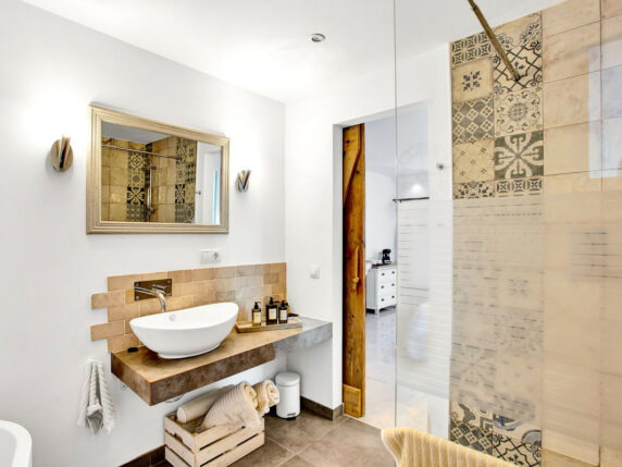 Image 39 of 69 - Impressive villa a stone's throw away from the beach with heated pool