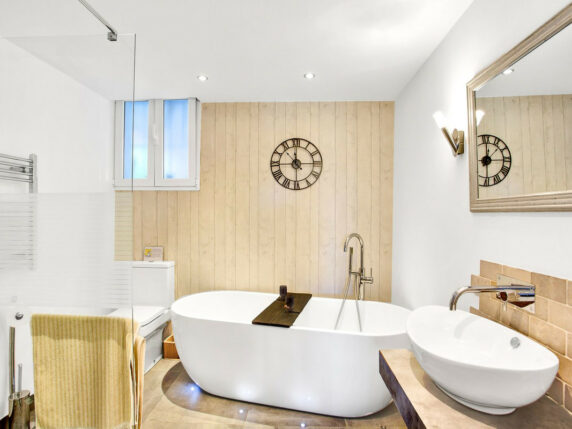 Image 38 of 69 - Impressive villa a stone's throw away from the beach with heated pool