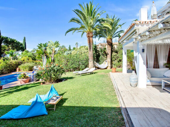 Image 5 of 69 - Impressive villa a stone's throw away from the beach with heated pool