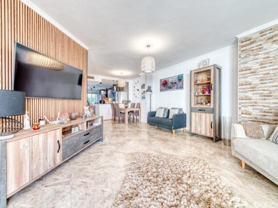 Bild 13 von 30 - Geräumige und komplett renovierte Wohnung im Erdgeschoss in Strandnähe 