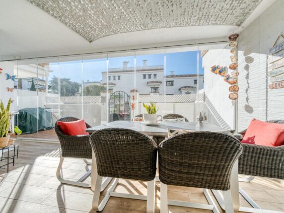 Bild 11 von 30 - Geräumige und komplett renovierte Wohnung im Erdgeschoss in Strandnähe 
