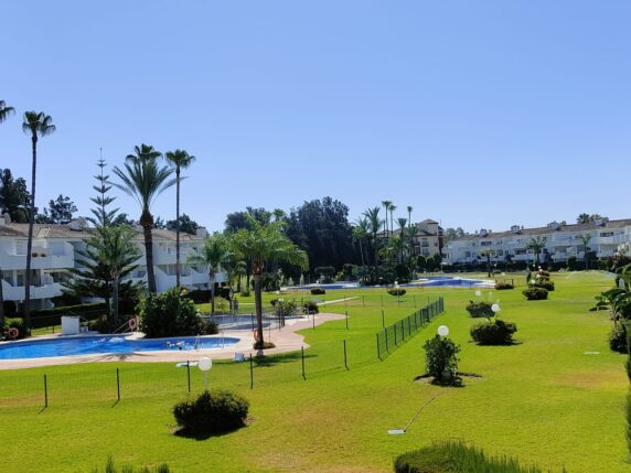 Image 1 of 19 - Very spacious apartment in a beautiful community with 2 pools