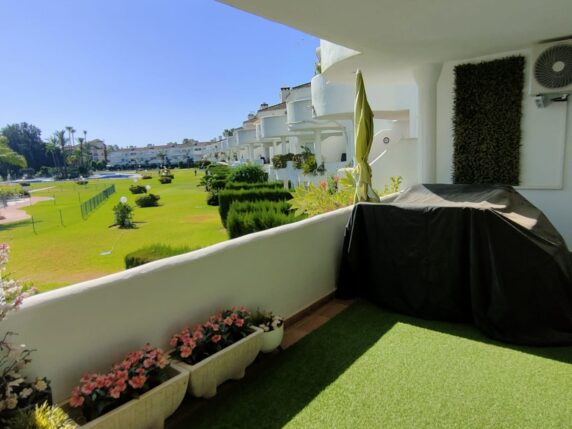 Image 2 of 19 - Very spacious apartment in a beautiful community with 2 pools