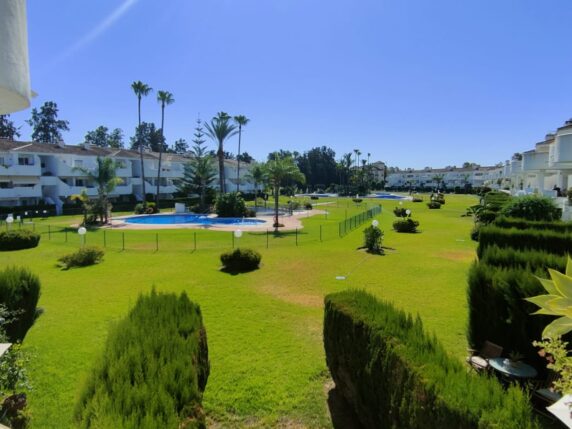 Image 4 of 19 - Very spacious apartment in a beautiful community with 2 pools