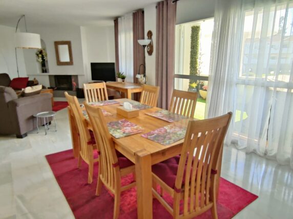 Image 6 of 19 - Very spacious apartment in a beautiful community with 2 pools