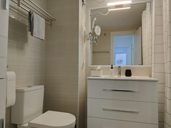 Image 17 of 19 - Very spacious apartment in a beautiful community with 2 pools