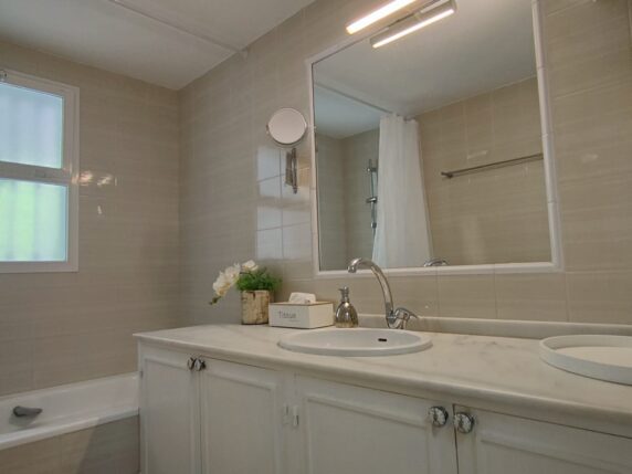 Image 15 of 19 - Very spacious apartment in a beautiful community with 2 pools
