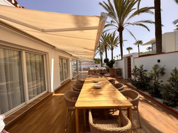 Image 14 of 45 - Fully renovated luxury villa just steps from the beach in Cabopino and Marbesa