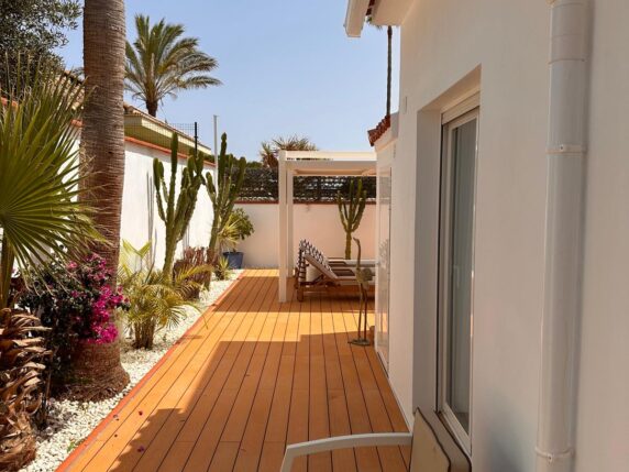 Image 15 of 45 - Fully renovated luxury villa just steps from the beach in Cabopino and Marbesa