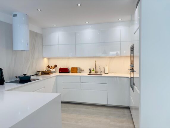 Image 43 of 45 - Fully renovated luxury villa just steps from the beach in Cabopino and Marbesa