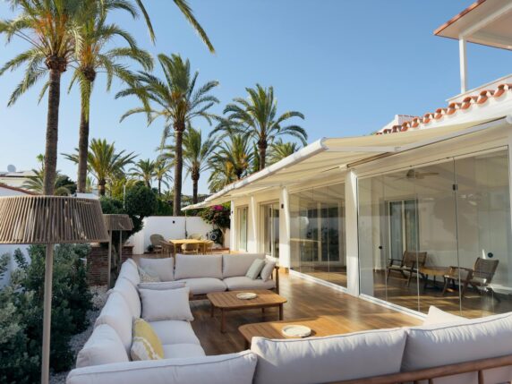 Image of property L177: Fully renovated luxury villa just steps from the beach in Cabopino and Marbesa