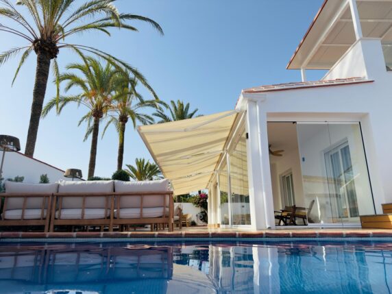 Image 1 of 45 - Fully renovated luxury villa just steps from the beach in Cabopino and Marbesa