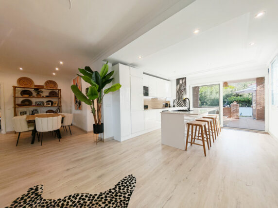 Imagen 15 de 29 - Impresionante villa contemporánea en ubicación céntrica