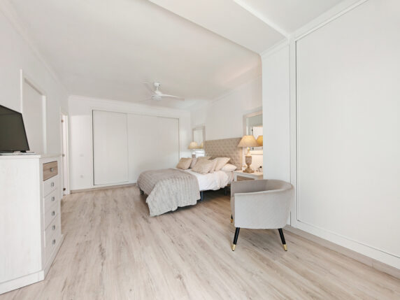 Imagen 26 de 29 - Impresionante villa contemporánea en ubicación céntrica