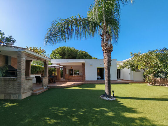 Imagen 2 de 29 - Impresionante villa contemporánea en ubicación céntrica