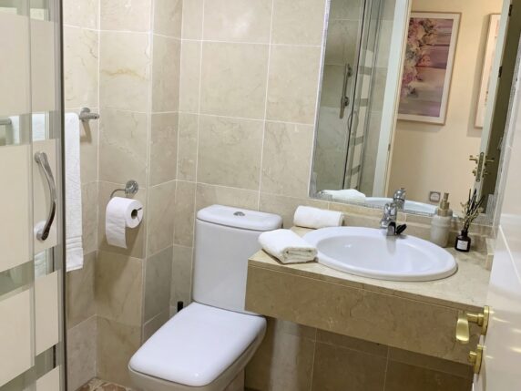 Image 17 of 18 - Modern furnished apartment with sea views, store room and underground parking 