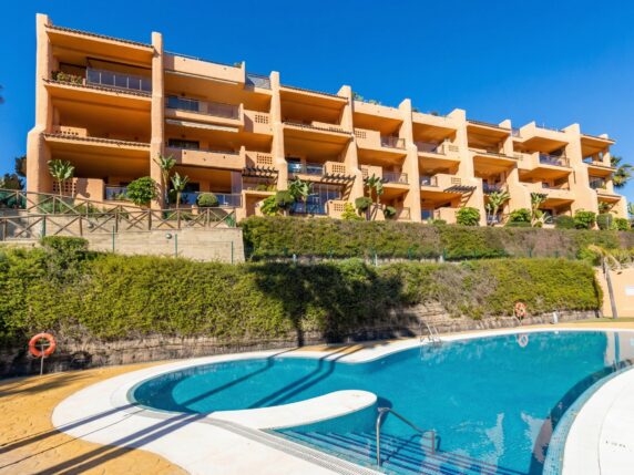 Image of property L178: Modern furnished apartment with sea views, store room and underground parking 