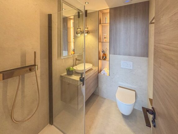 Image 14 de 25 - Penthouse élégant et haut de gamme avec vue à 270º sur la mer, jacuzzi  et nombreux extras