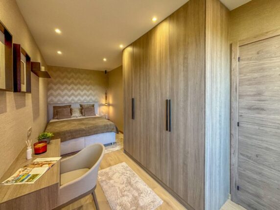 Image 20 de 25 - Penthouse élégant et haut de gamme avec vue à 270º sur la mer, jacuzzi  et nombreux extras