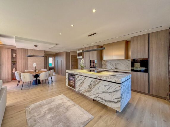 Image 4 de 25 - Penthouse élégant et haut de gamme avec vue à 270º sur la mer, jacuzzi  et nombreux extras