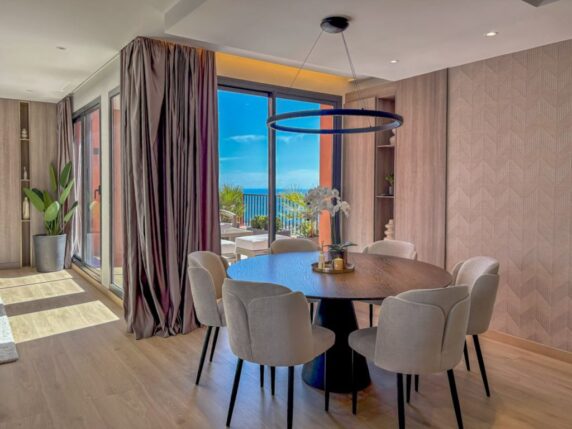 Image 9 de 25 - Penthouse élégant et haut de gamme avec vue à 270º sur la mer, jacuzzi  et nombreux extras