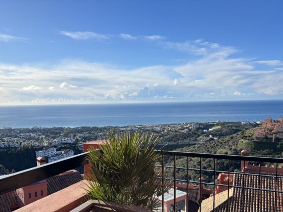 Image 22 de 25 - Penthouse élégant et haut de gamme avec vue à 270º sur la mer, jacuzzi  et nombreux extras