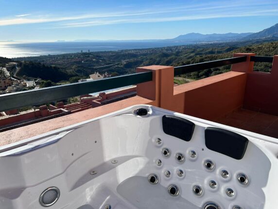 Image of property V412: Elegant high quality penthouse with 270º sea views, jacuzzi  and many features