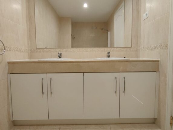 Image 19 of 21 - Modern apartment with breathtaking sea views