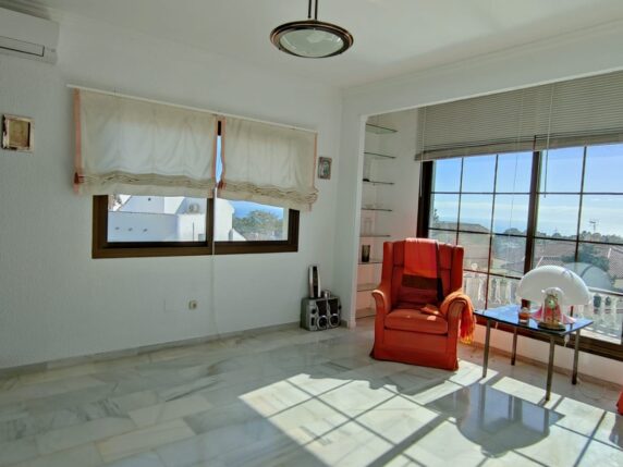 Bild 24 von 36 - Geräumige Villa mit unglaublicher Aussicht auf das Meer