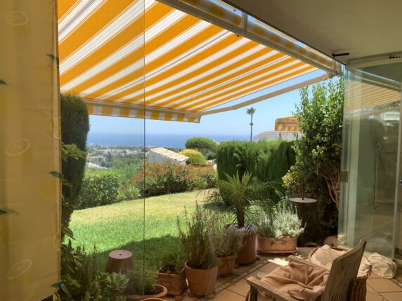 Image 8 of 42 - Beautiful townhouse in the heart of Calahonda with stunning sea views and roof top terrace