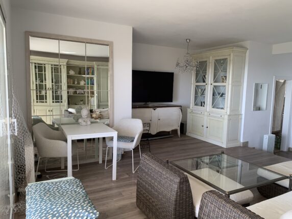 Image 10 of 42 - Beautiful townhouse in the heart of Calahonda with stunning sea views and roof top terrace