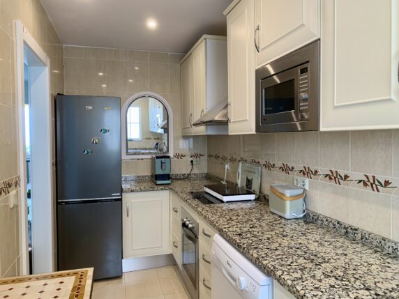 Image 25 of 42 - Beautiful townhouse in the heart of Calahonda with stunning sea views and roof top terrace