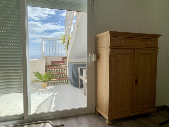 Image 21 of 42 - Beautiful townhouse in the heart of Calahonda with stunning sea views and roof top terrace