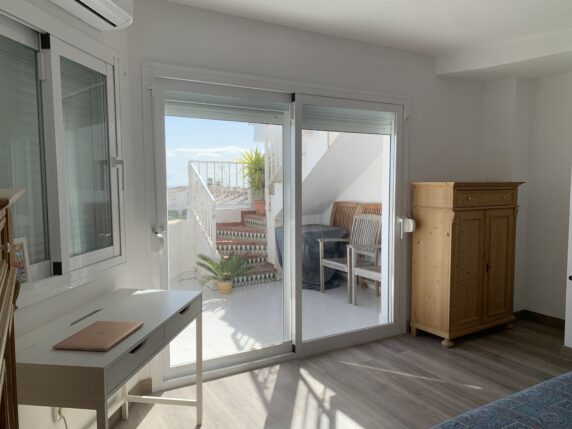 Image 22 of 42 - Beautiful townhouse in the heart of Calahonda with stunning sea views and roof top terrace