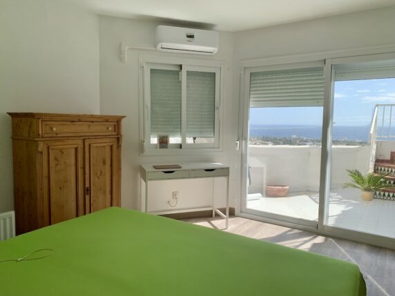 Image 19 of 42 - Beautiful townhouse in the heart of Calahonda with stunning sea views and roof top terrace