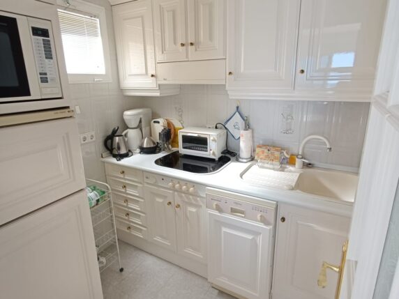 Image 10 of 11 - Rare opportunity! Beachfront apartment in Calahonda with most spectacular views