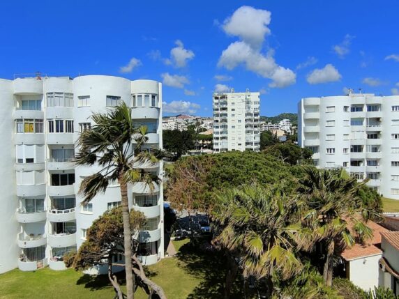Image 10 of 19 - Rare opportunity! Beachfront apartment in Calahonda with most spectacular views