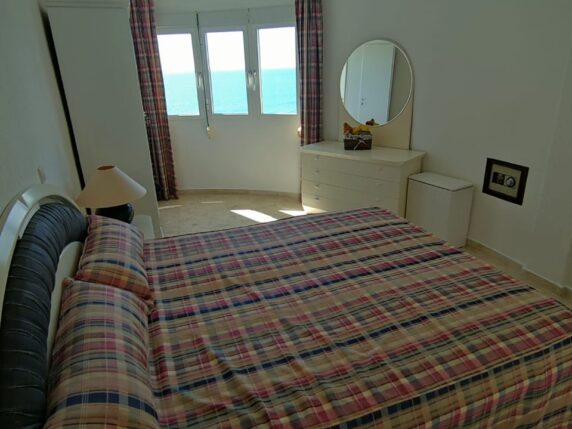 Image 17 of 19 - Rare opportunity! Beachfront apartment in Calahonda with most spectacular views