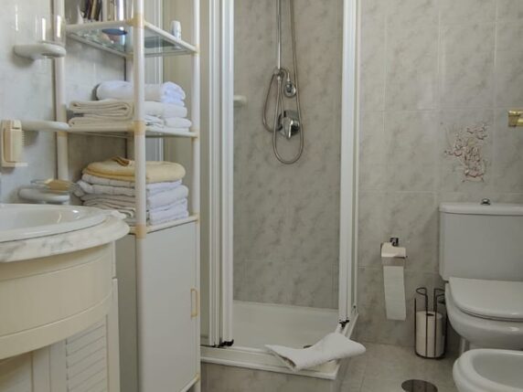 Image 19 of 19 - Rare opportunity! Beachfront apartment in Calahonda with most spectacular views