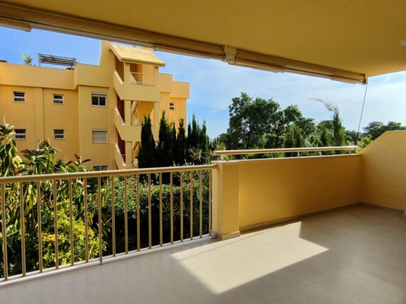Image 2 de 14 - Magnifique appartement moderne et entièrement rénové, situé à quelques pas de la plage