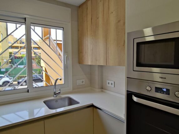 Image 11 de 14 - Magnifique appartement moderne et entièrement rénové, situé à quelques pas de la plage